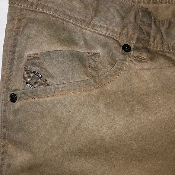 Diesel Darron-A Jeans. Host Pick - Picture 3 of 6